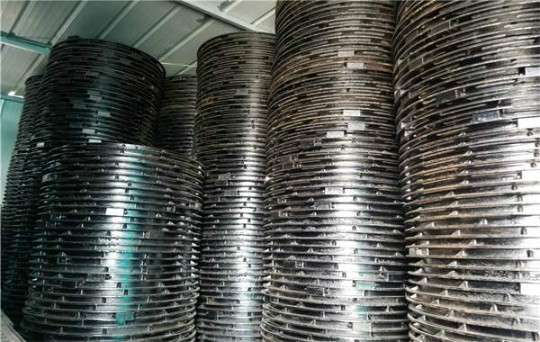 铸铁重型井盖承载多少吨重量合适 重型铸铁井盖规范要求厚度多少