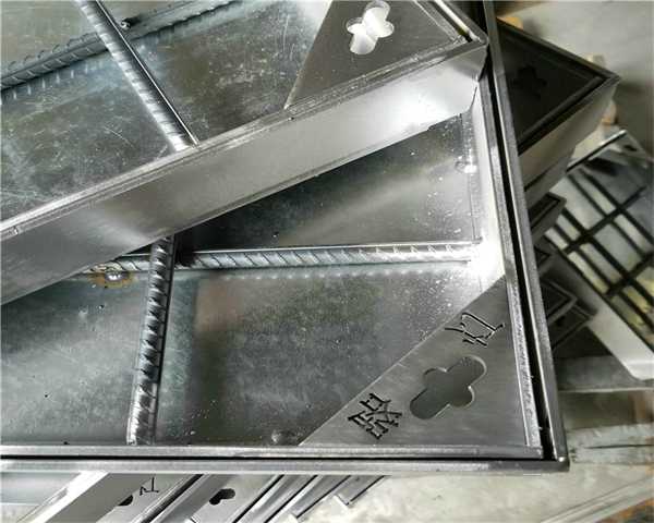 雨水井盖700＊800 球墨铸铁井盖700x800价格