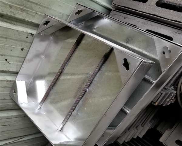 电缆进出电缆井预留长度规范 电缆进出电缆井预留长度规范**