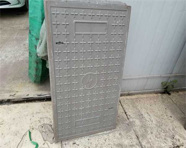 下水道的井盖为啥是圆形的 下水道的井盖都是圆形的这是为什么呢 下水道的井盖为啥是圆形的 下水道的井盖都是圆形的这是为什么呢