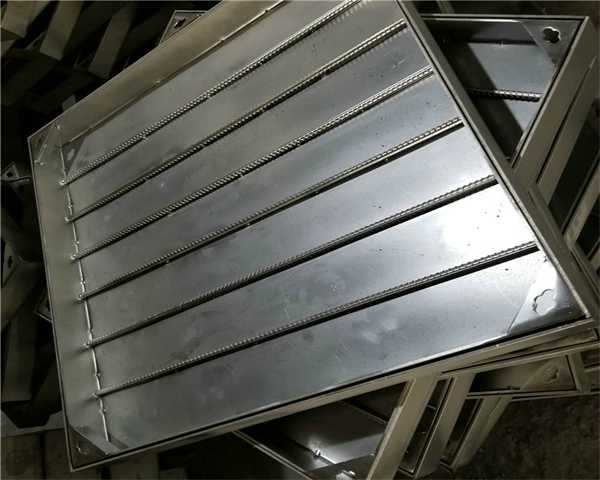 铺装装饰不锈钢井盖做法 不锈钢井盖制作视频