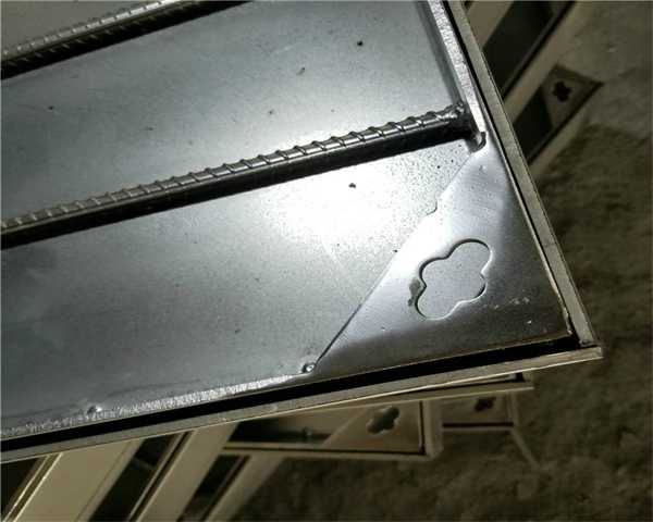 球墨铸铁防沉降式井盖安装 分离式防沉降球墨铸铁井盖底座