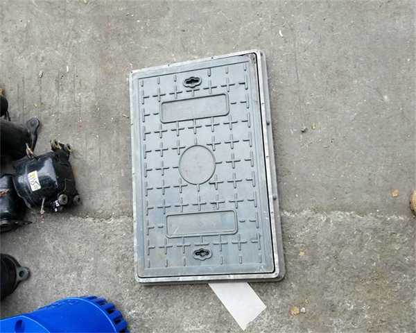人行道井盖施工工艺 井盖安装施工过程图文说明 人行道井盖施工工艺 井盖安装施工过程图文说明