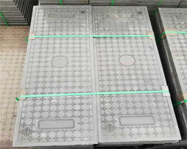 小院井盖装饰图片 不锈钢装饰井盖图片