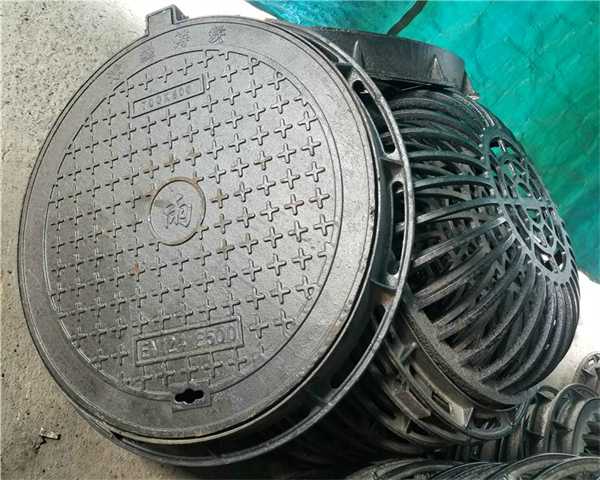 球墨铸铁井盖en124d400什么意思 球墨铸铁井盖上写着en124b125是什么意思