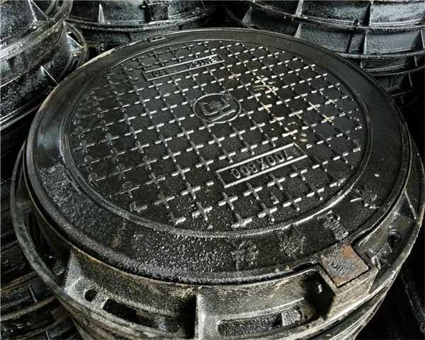 污水球墨铸铁井盖批发价格 附近哪里有污水井盖卖