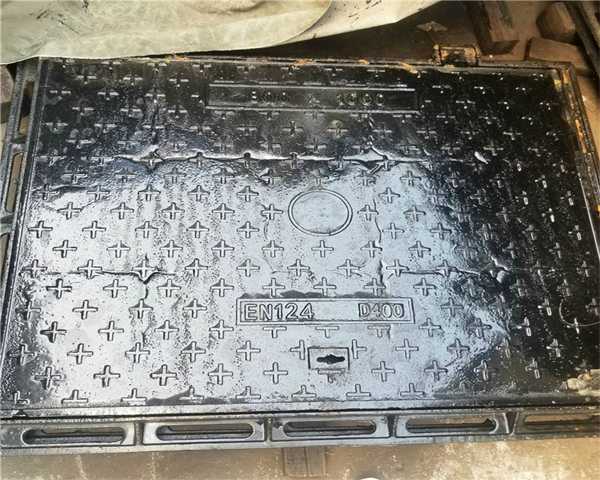 井盖座是什么 井盖座三件套是什么 井盖座是什么 井盖座三件套是什么