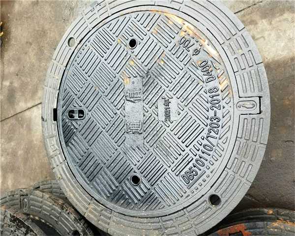 球墨铸铁井盖700＊800d400 球墨铸铁井盖700＊800价格