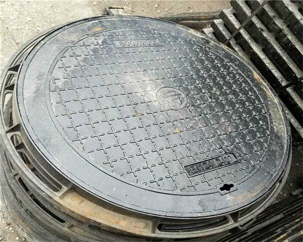 井盖为什么高出地面 井盖为什么比地面低