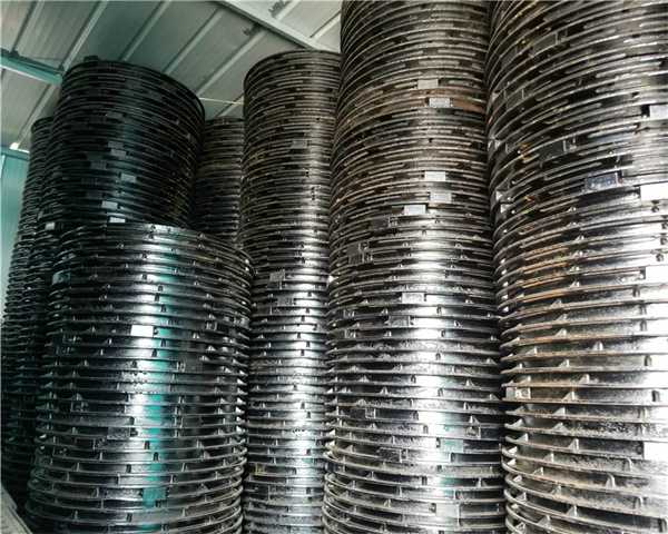 球墨铸铁五防井盖供应 500＊500球墨铸铁井盖