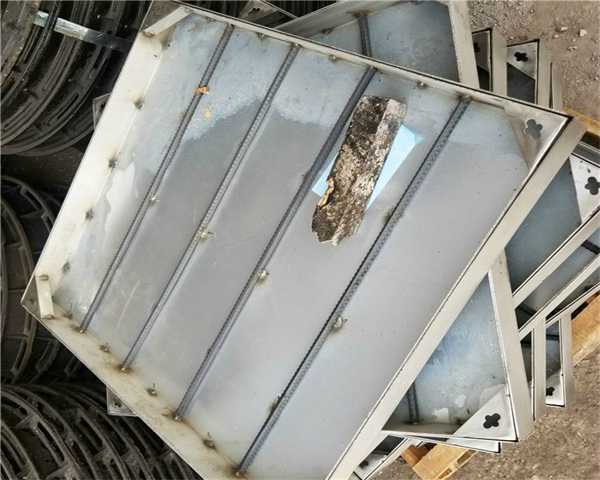 700*800球墨铸铁井盖是什么意思 球墨铸铁井盖800多重 700*800球墨铸铁井盖是什么意思 球墨铸铁井盖800多重